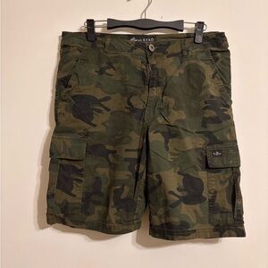 Ecko Unlimited Men's Olive Camouflage Cargo Shorts